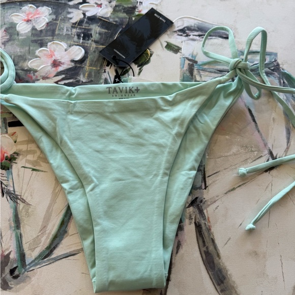 LAST PRICE🍒🤍 TAVIK swimming bottom 💐 - Picture 6 of 8